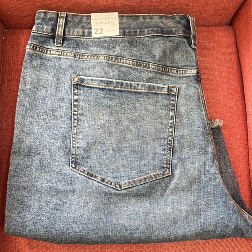 LANE BRYANT WOMENS BOYFRIEND BERMUDA FLEX MAGIC WAISTBAND SIZE 22‎ NEW WITH TAGS